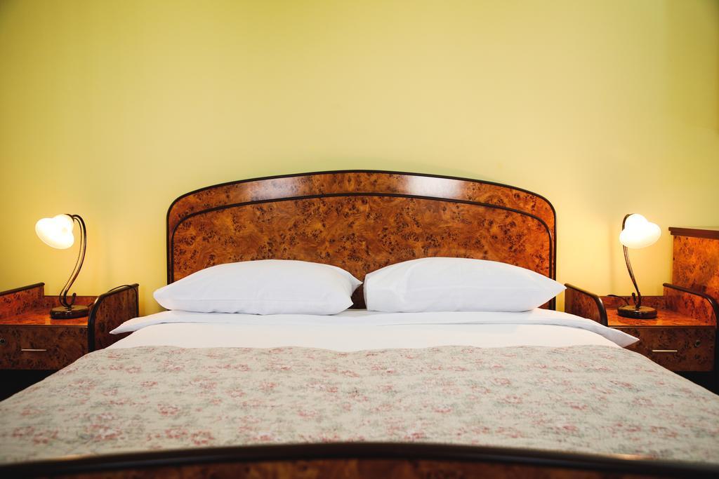 Hotel Bojatours Podgorica Exteriör bild