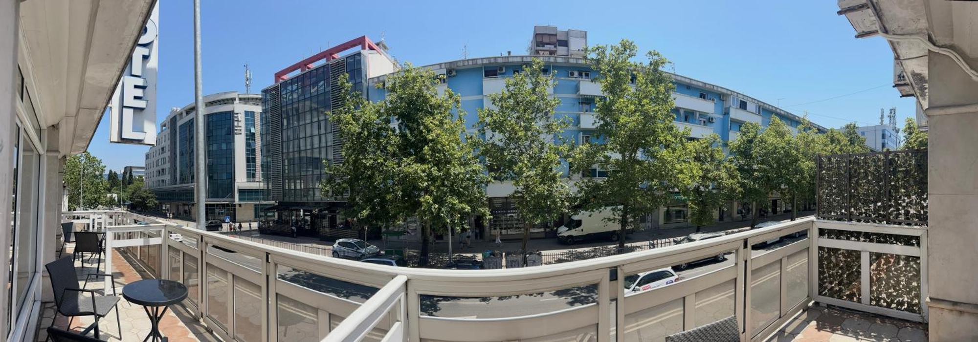 Hotel Bojatours Podgorica Exteriör bild