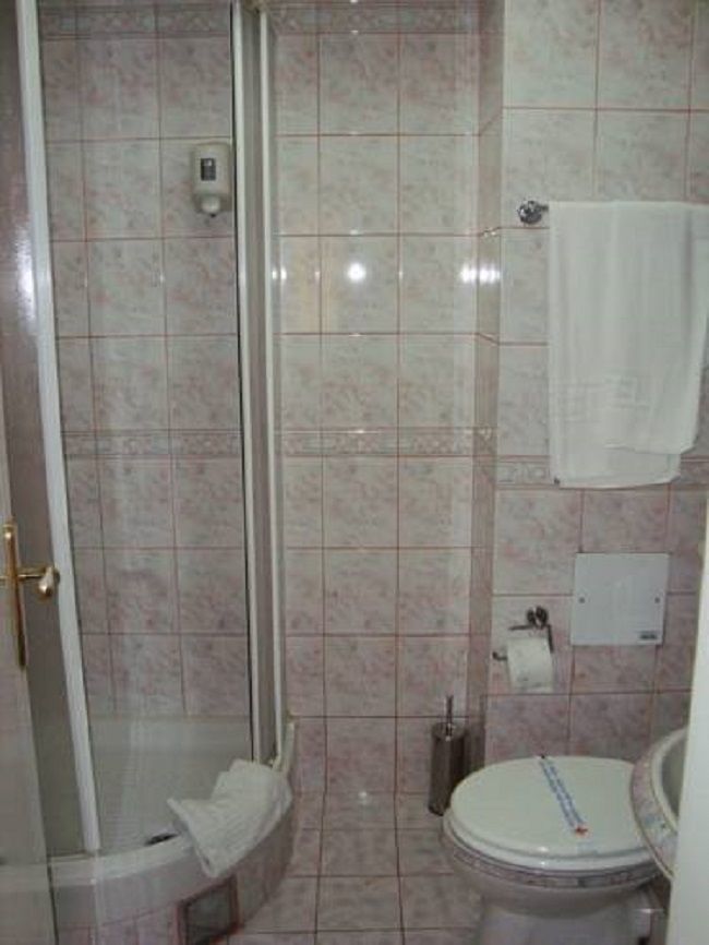 Hotel Bojatours Podgorica Exteriör bild