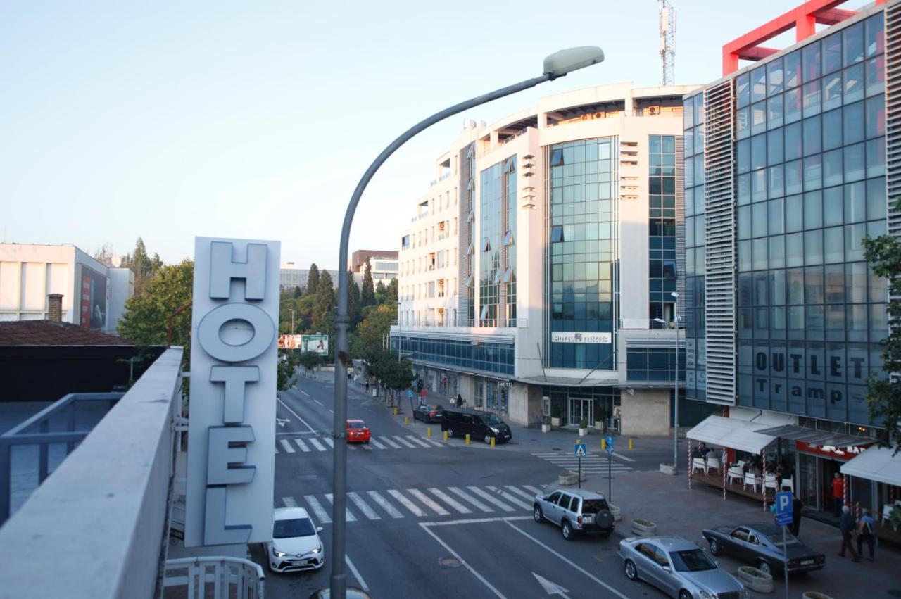 Hotel Bojatours Podgorica Exteriör bild